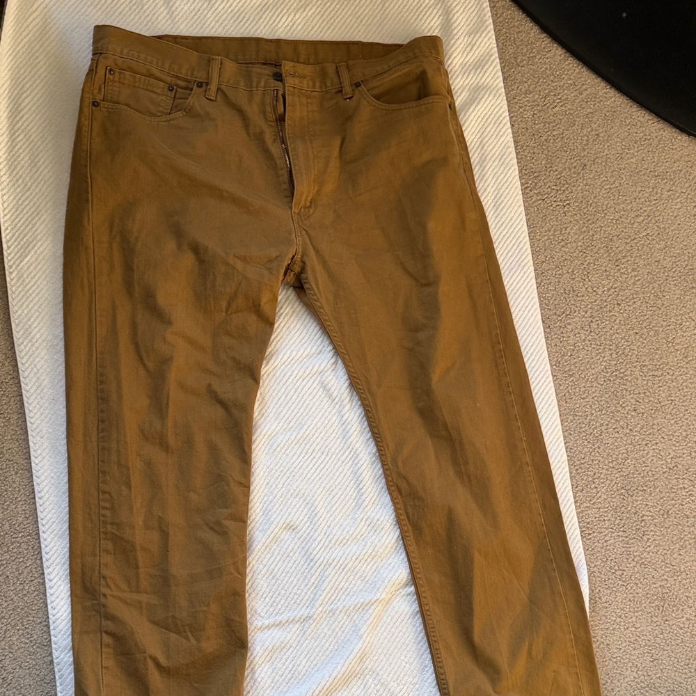 Levi's Men's Tan Chinos